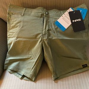 NWT Size 10 NRS Guide Shorts 7inch inseam, water resistant!